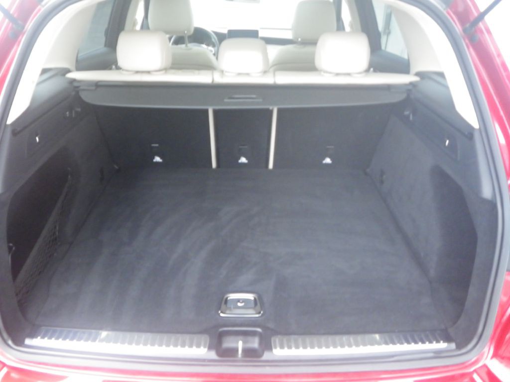 2016 Mercedes-Benz GLC-Class Image 6