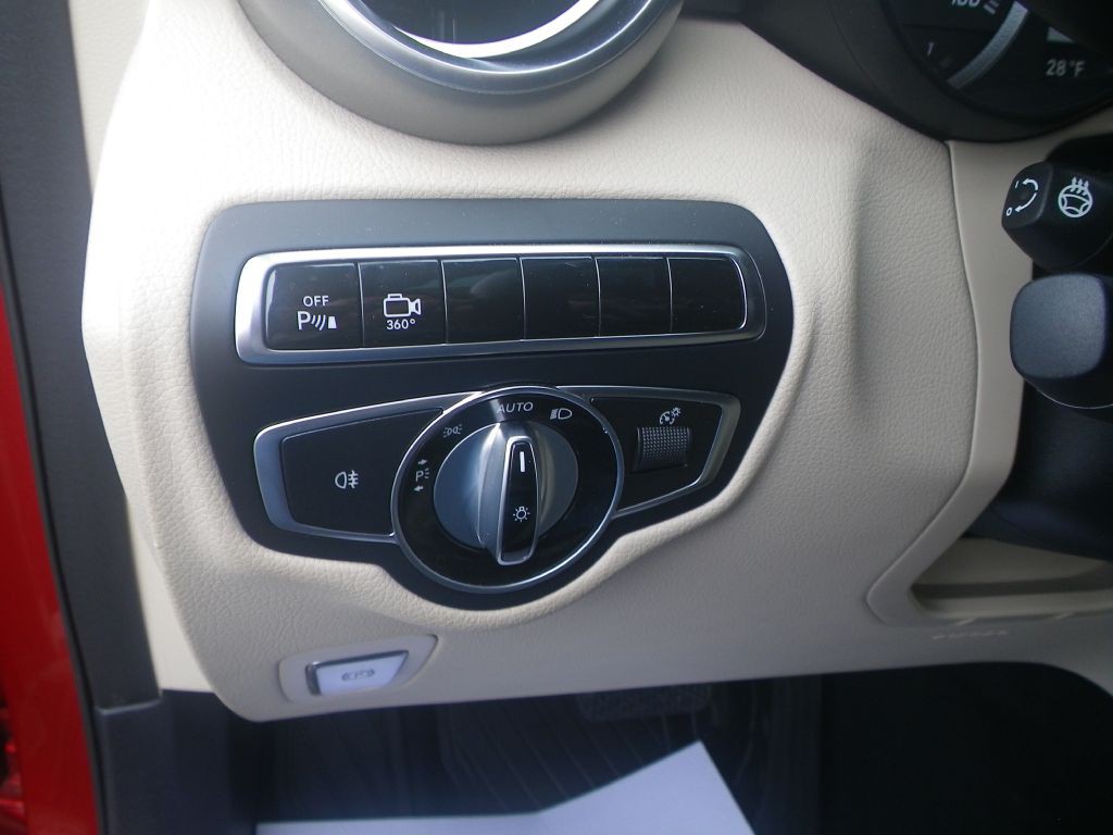 2016 Mercedes-Benz GLC-Class Image 13