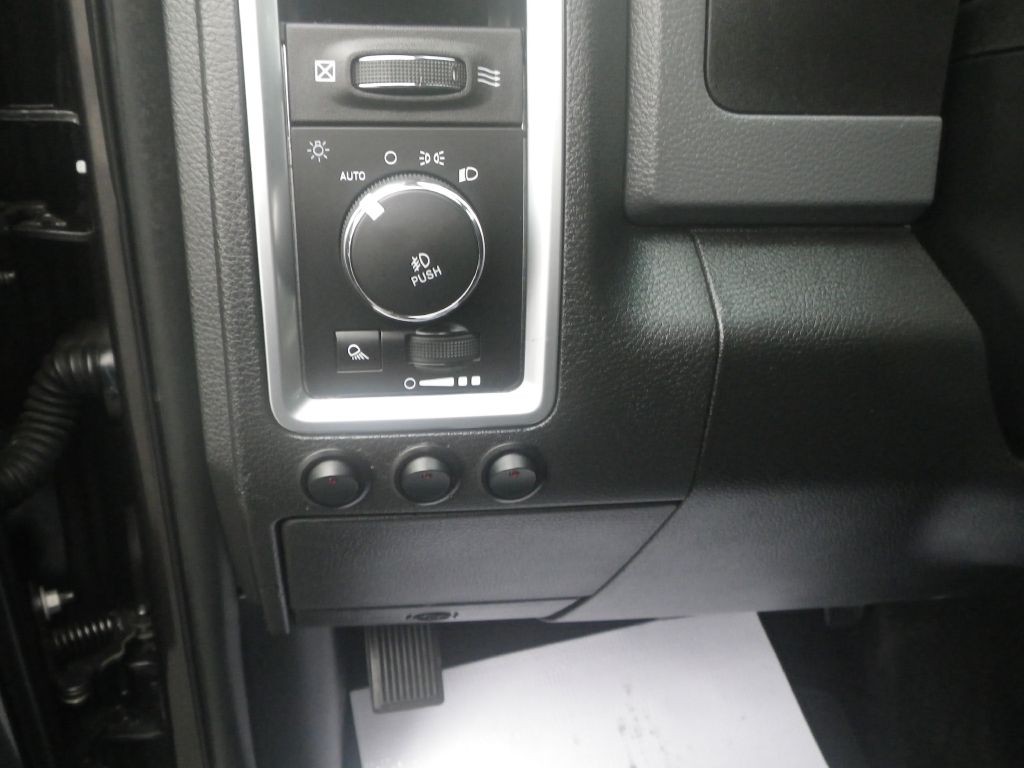 2017 RAM 2500 Image 12