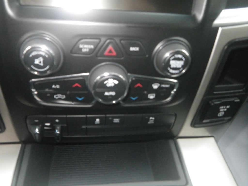 2017 RAM 2500 Image 14