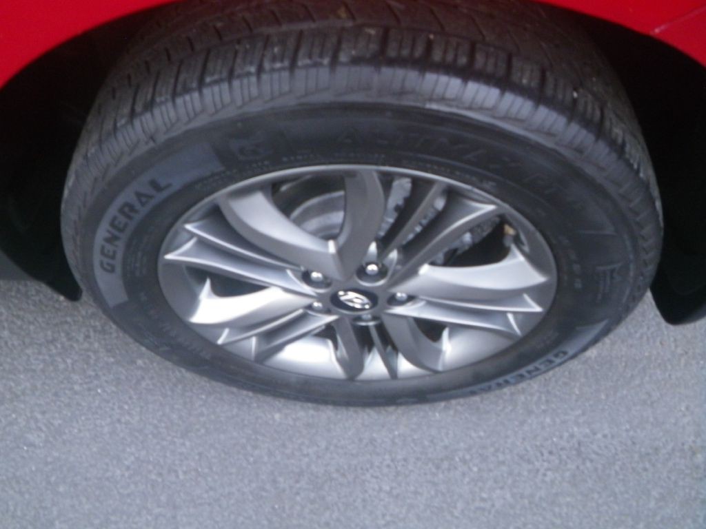 2014 Hyundai Tucson Image 8