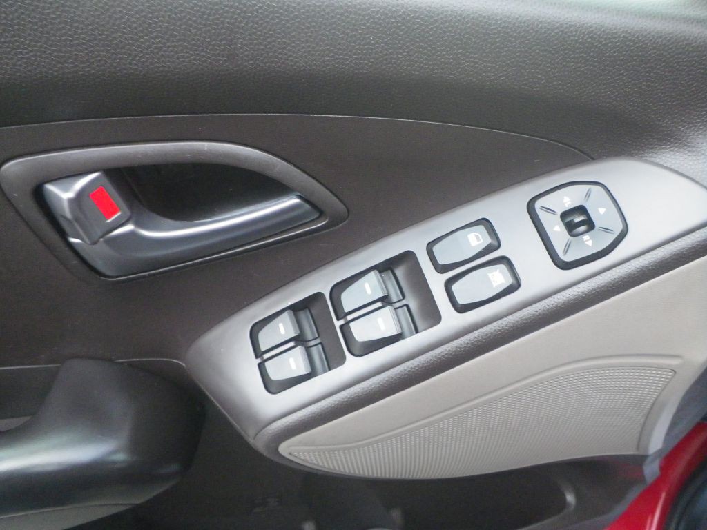 2014 Hyundai Tucson Image 11