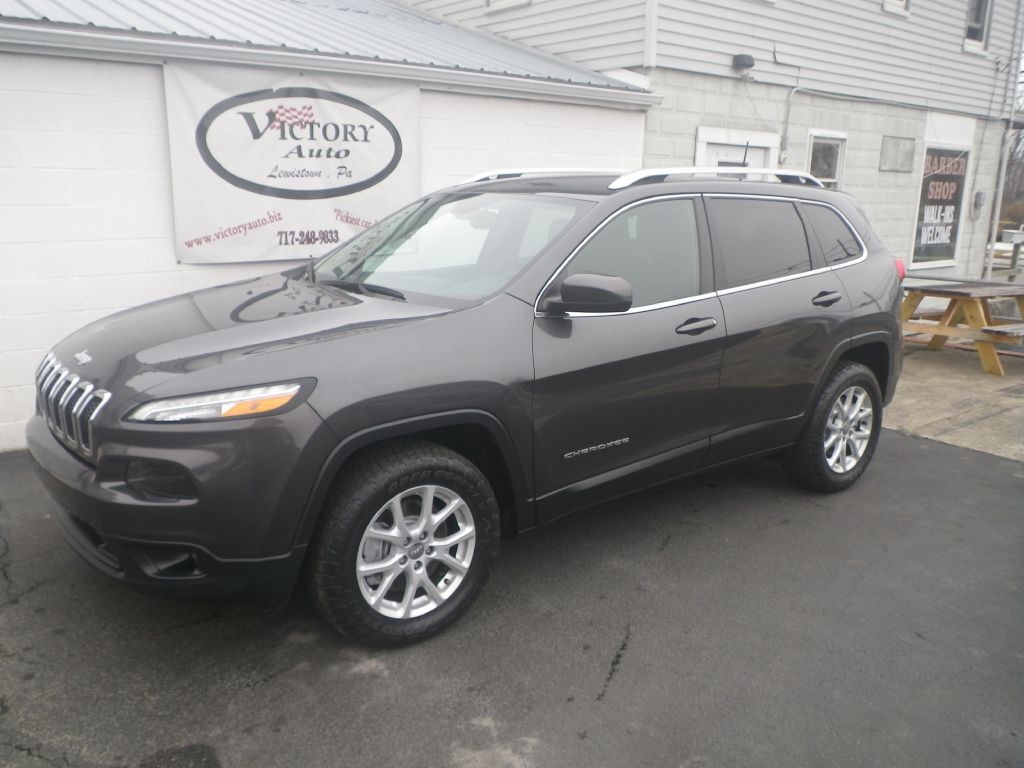 2017 Jeep Cherokee Image 2