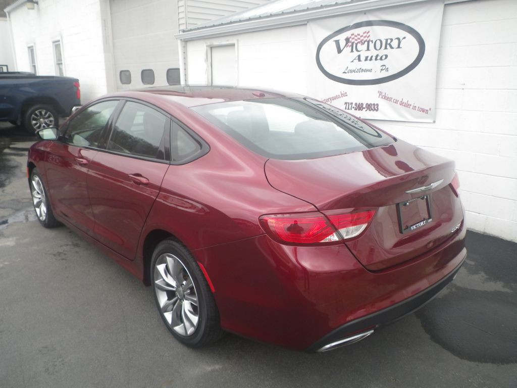 2015 Chrysler 200 Image 4