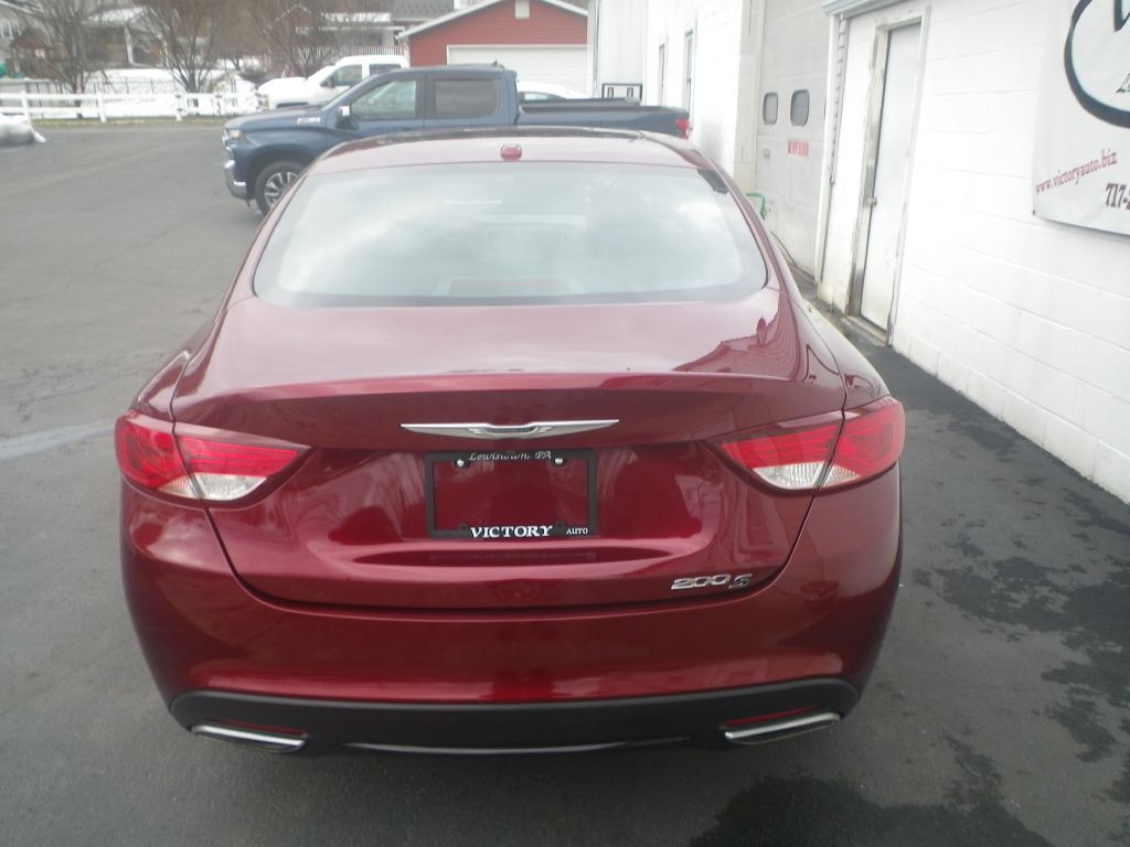 2015 Chrysler 200 Image 5