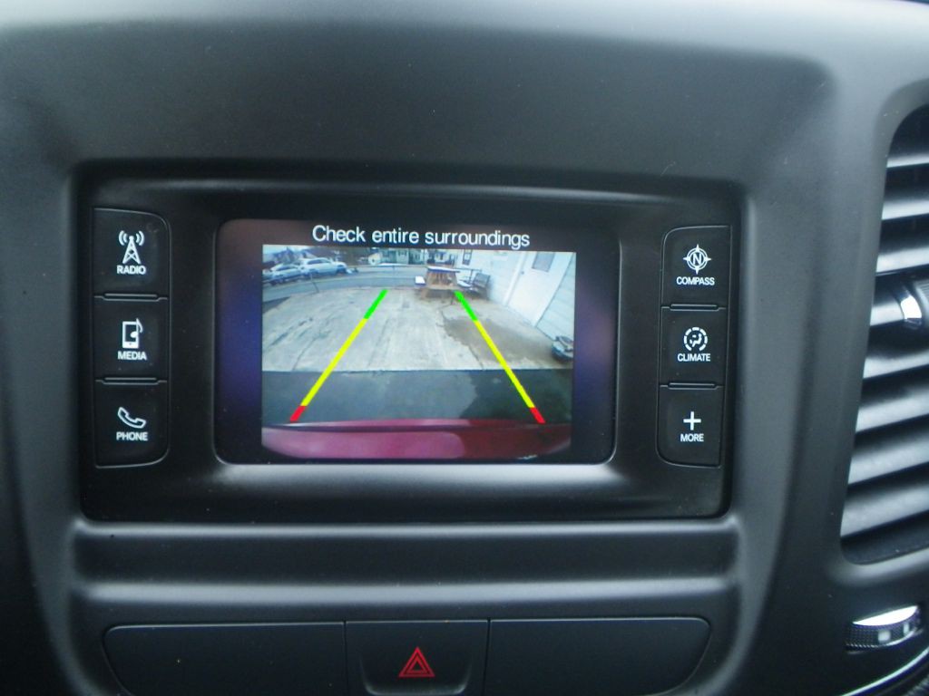 2015 Chrysler 200 Image 17