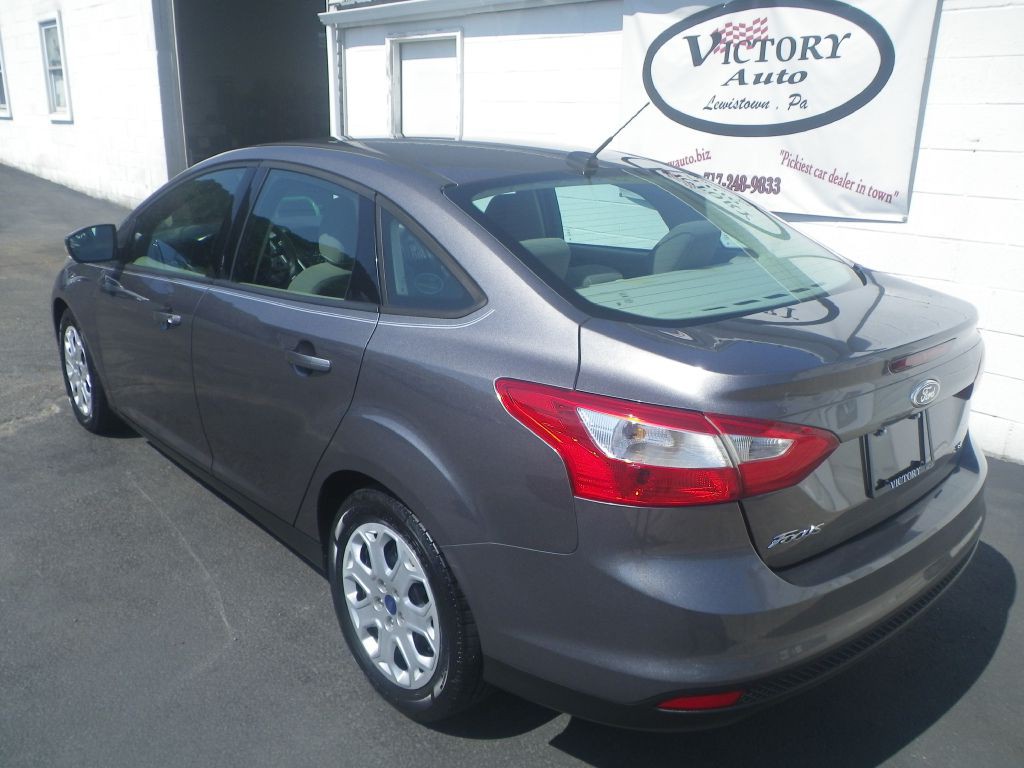 2012 Ford Focus Image 4