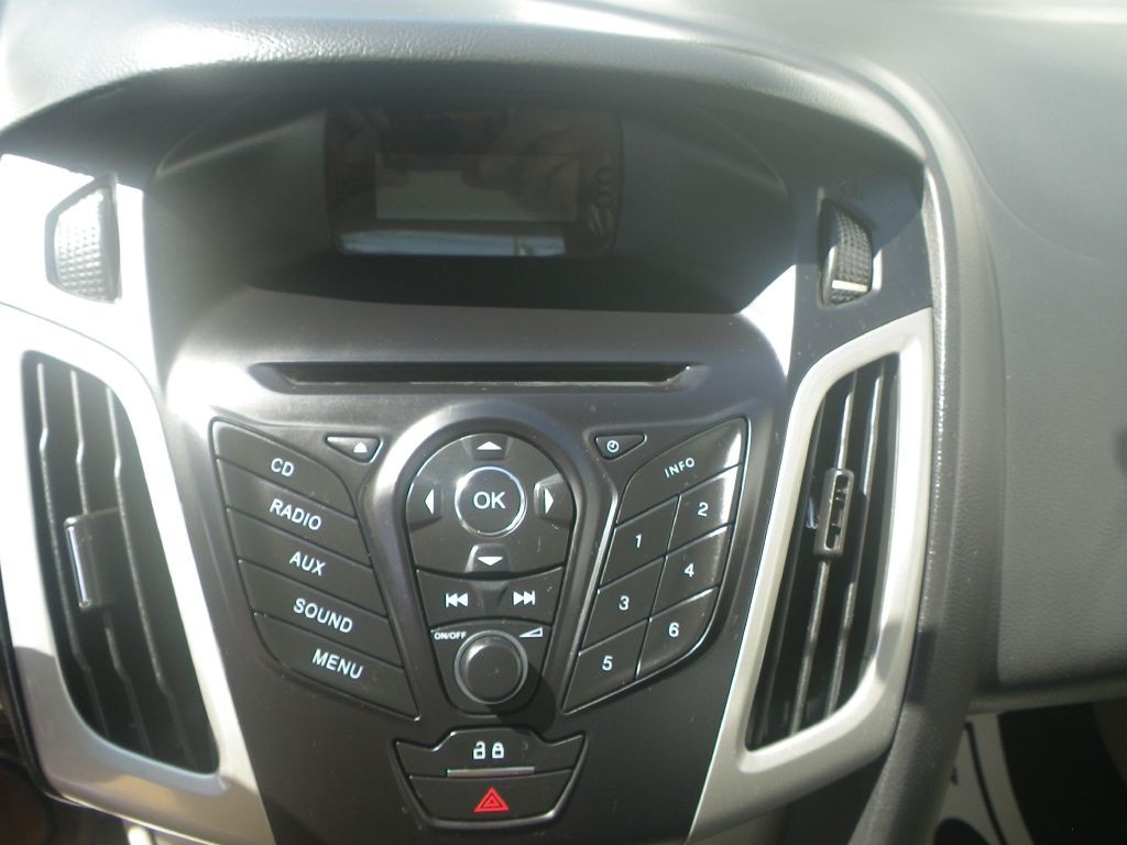 2012 Ford Focus Image 13