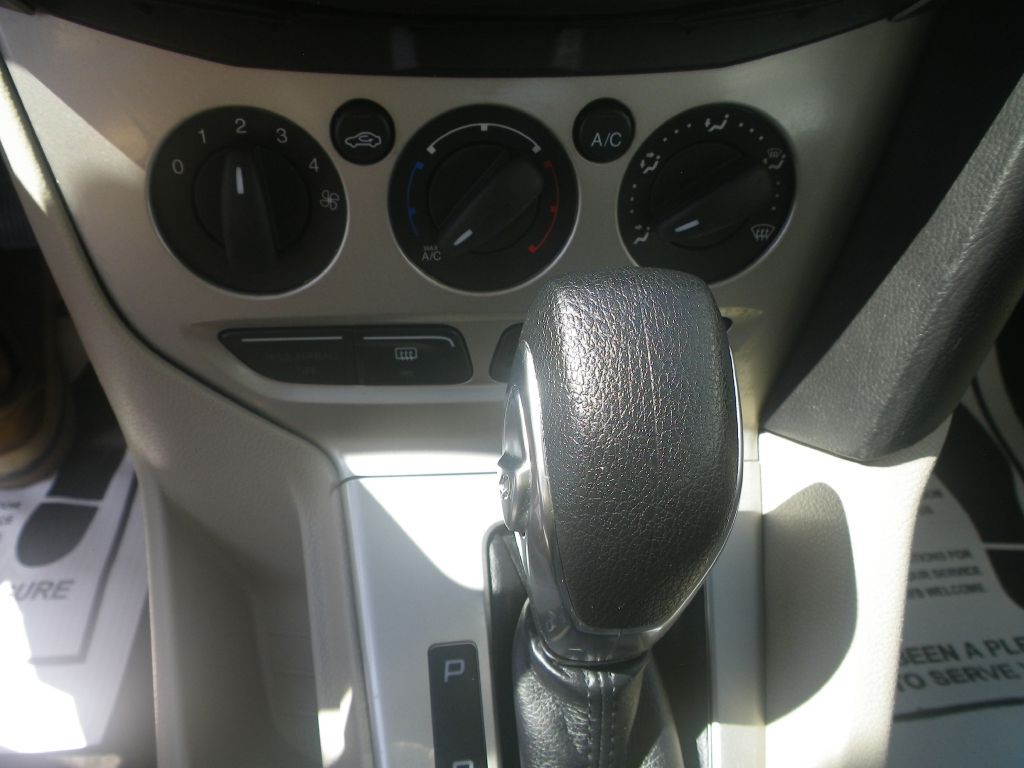 2012 Ford Focus Image 14