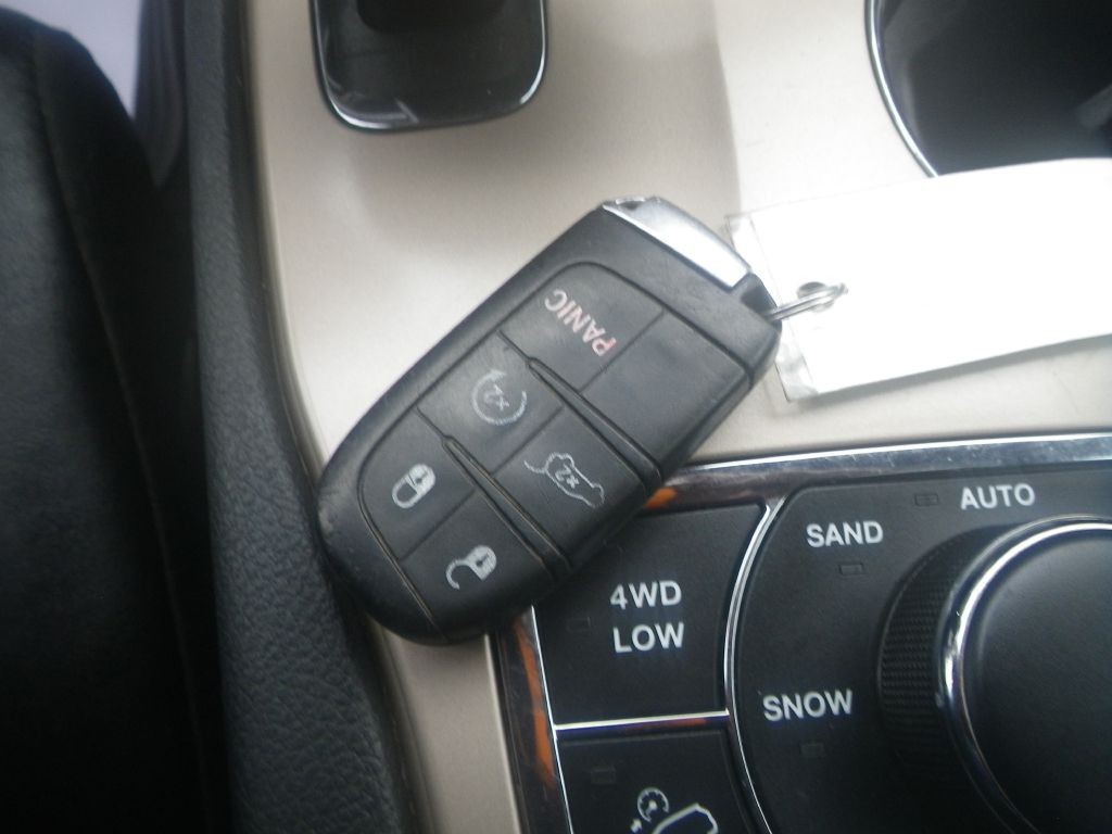 2015 Jeep Grand Cherokee Image 17