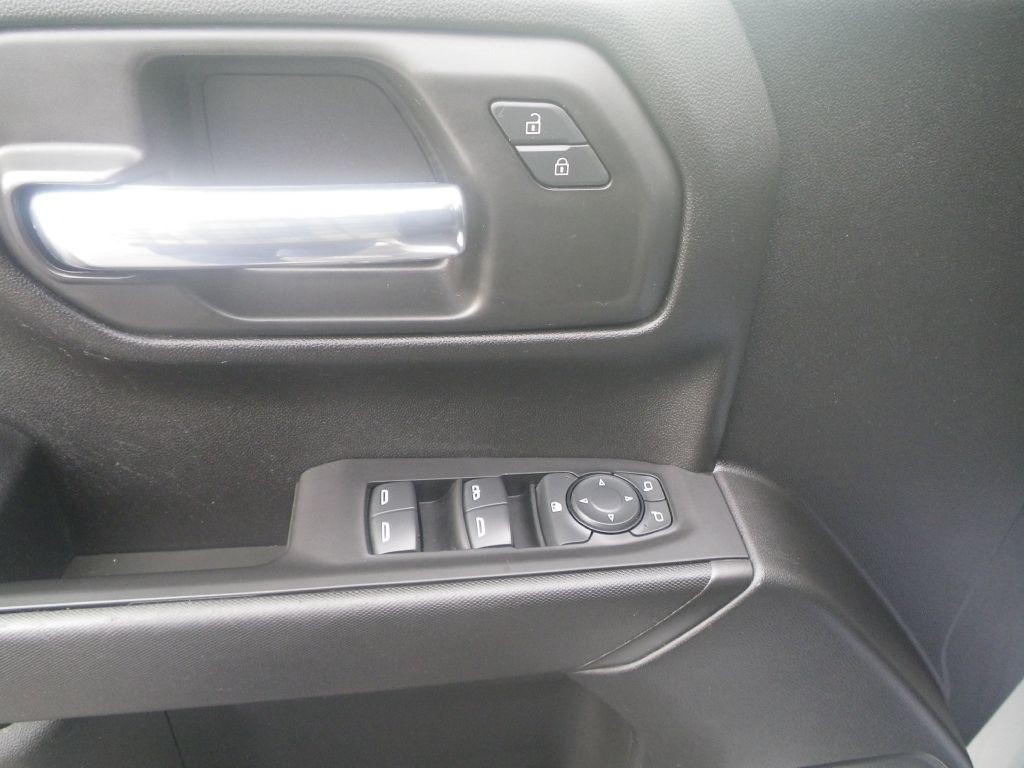 2020 Chevrolet Silverado 1500 Image 12