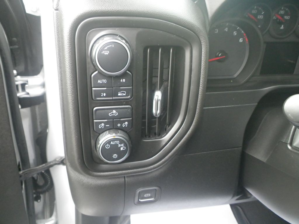 2020 Chevrolet Silverado 1500 Image 13