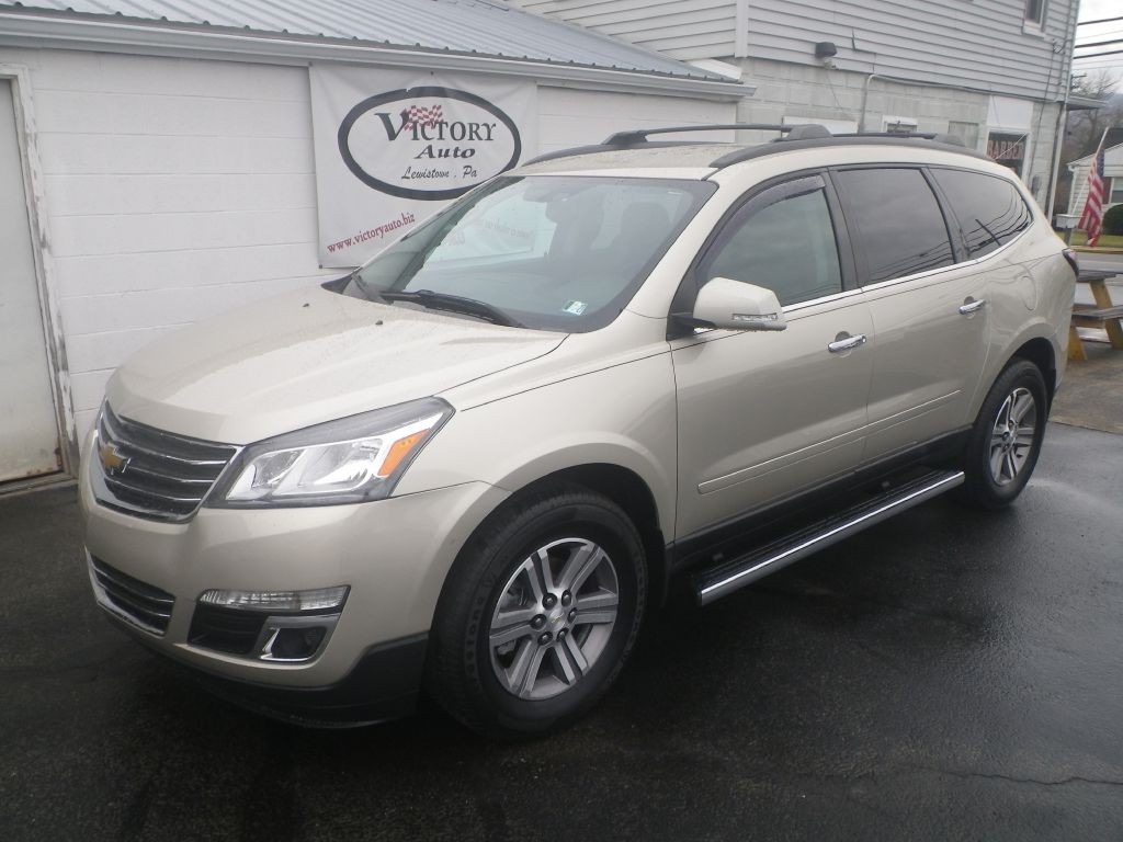 2015 Chevrolet Traverse Image 2