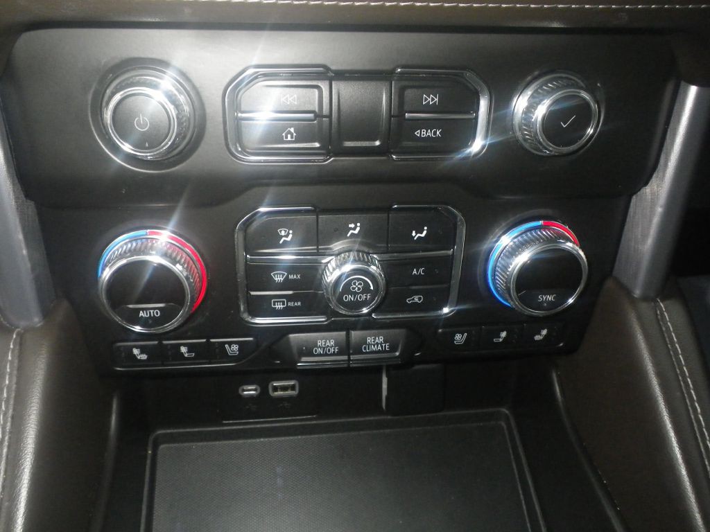 2023 GMC Yukon Image 20