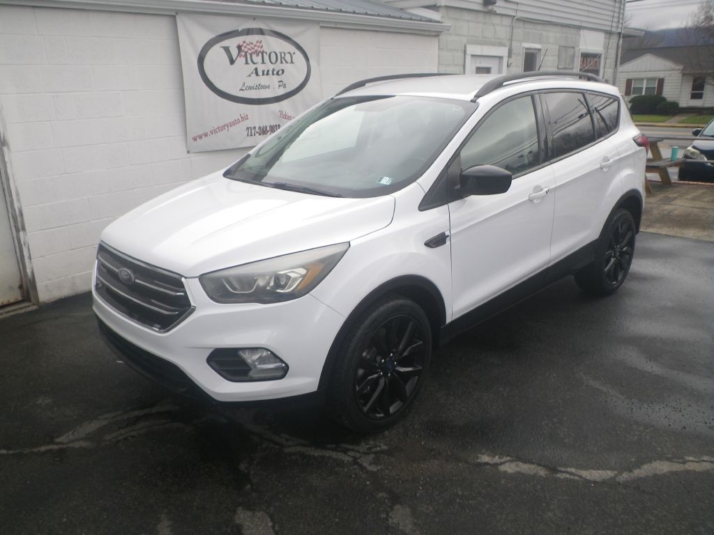 2019 Ford Escape Image 2