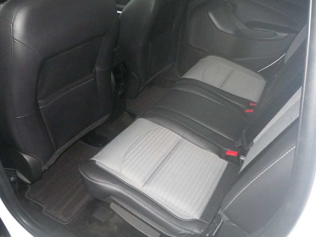 2019 Ford Escape Image 9