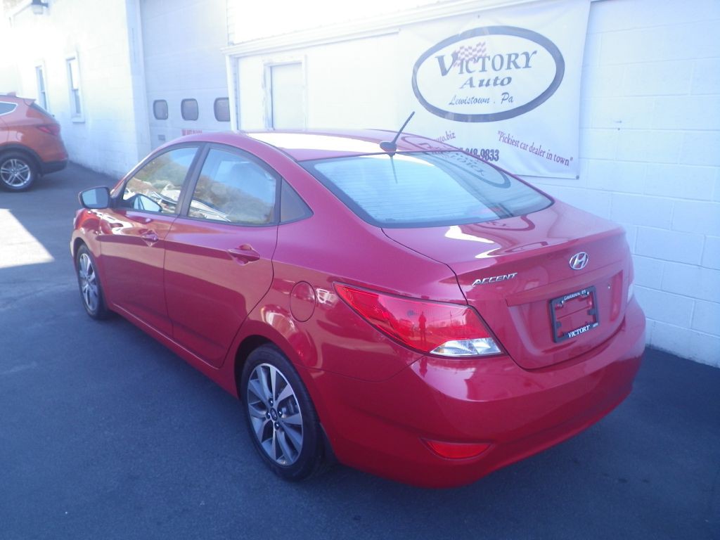 2017 Hyundai Accent Image 3