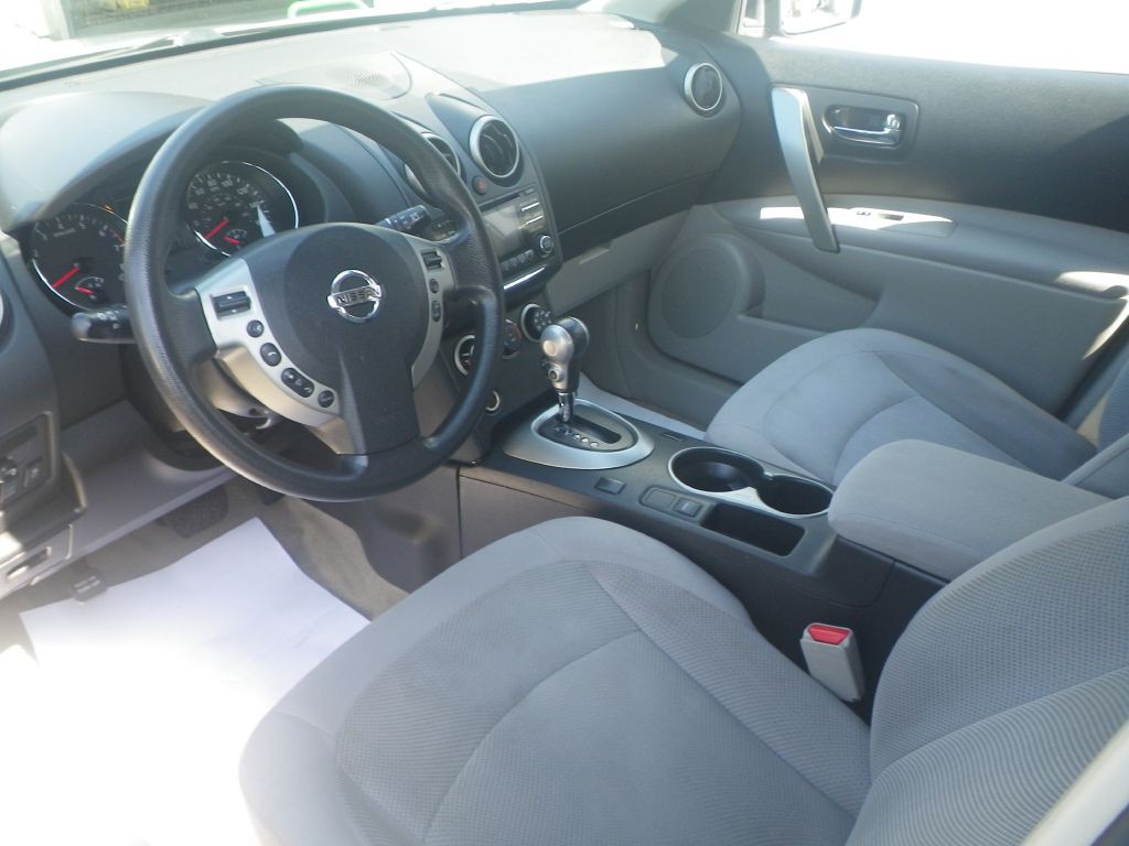 2014 Nissan Rogue Image 10