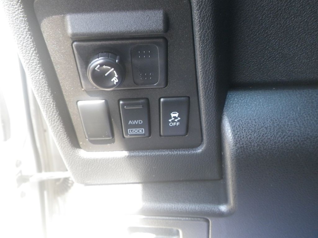 2014 Nissan Rogue Image 12