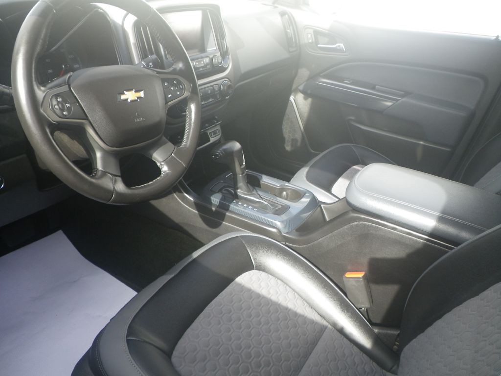 2017 Chevrolet Colorado Image 12