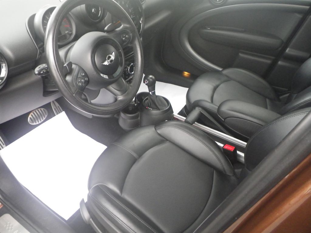 2016 MINI Cooper Image 11