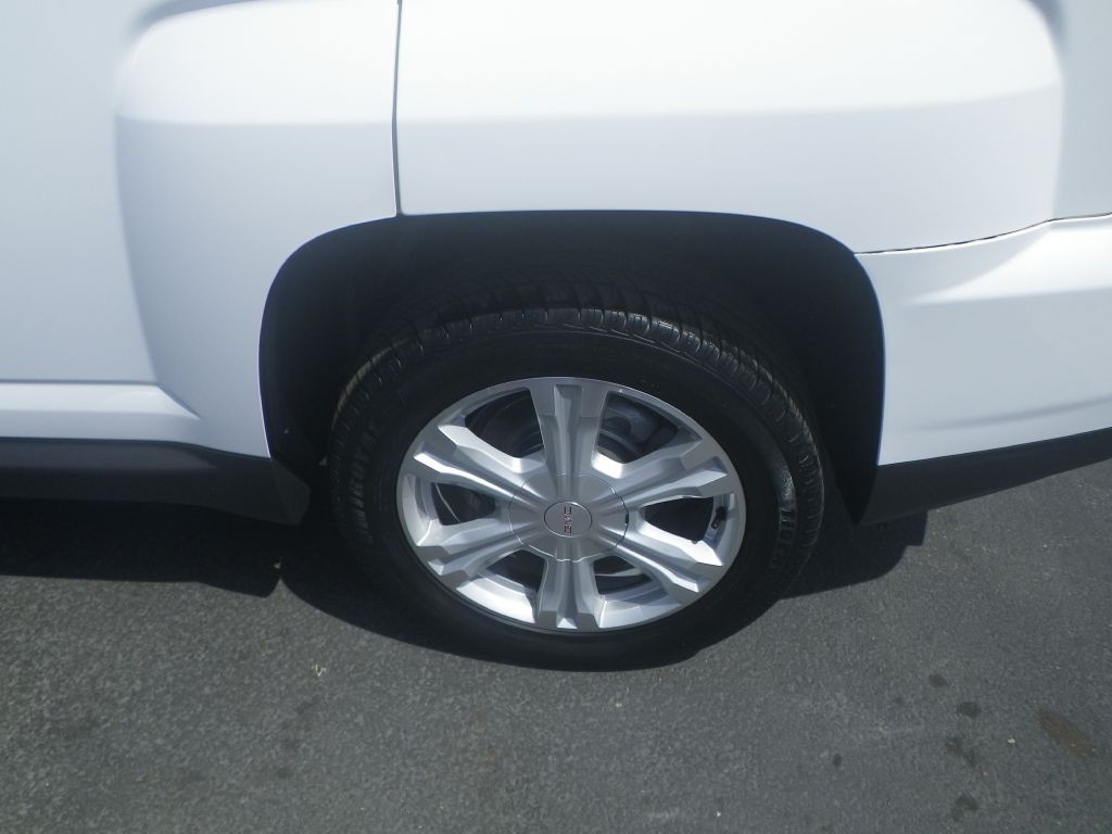 2017 GMC Terrain Image 8