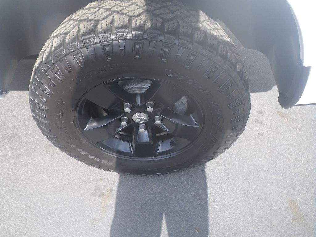 2019 RAM 1500 Image 8