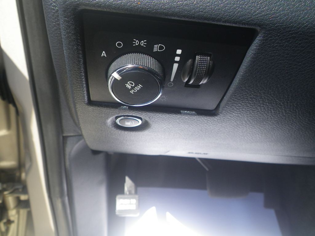2014 Jeep Grand Cherokee Image 15