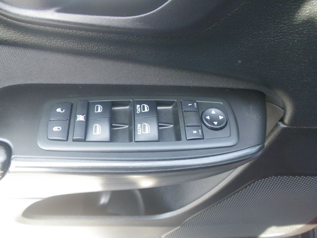 2014 Jeep Cherokee Image 11
