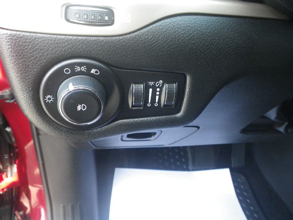 2014 Jeep Cherokee Image 12