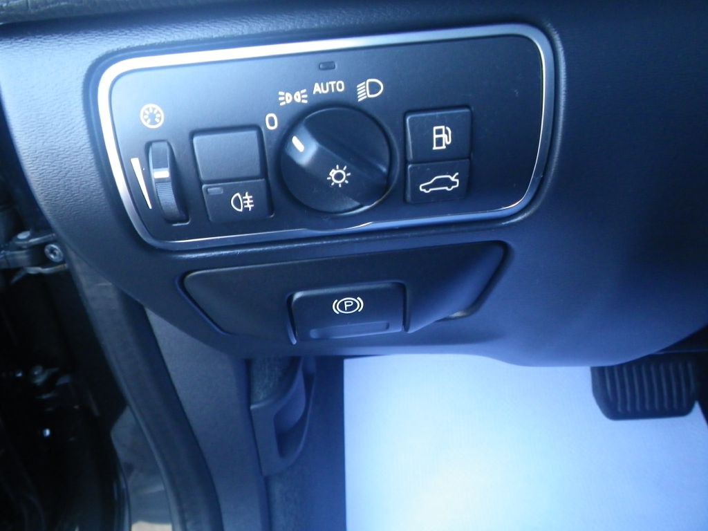 2015 Volvo XC60 Image 15