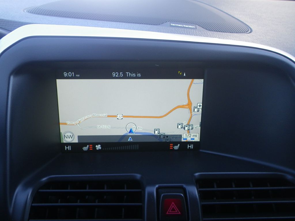 2015 Volvo XC60 Image 22