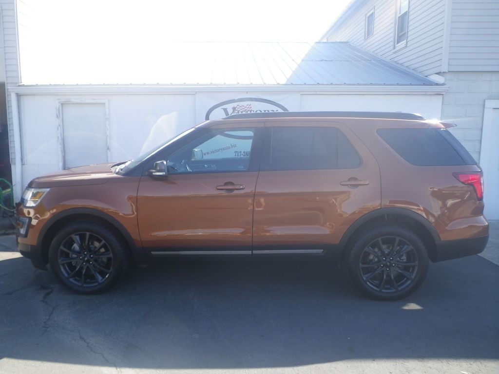 2017 Ford Explorer Image 1