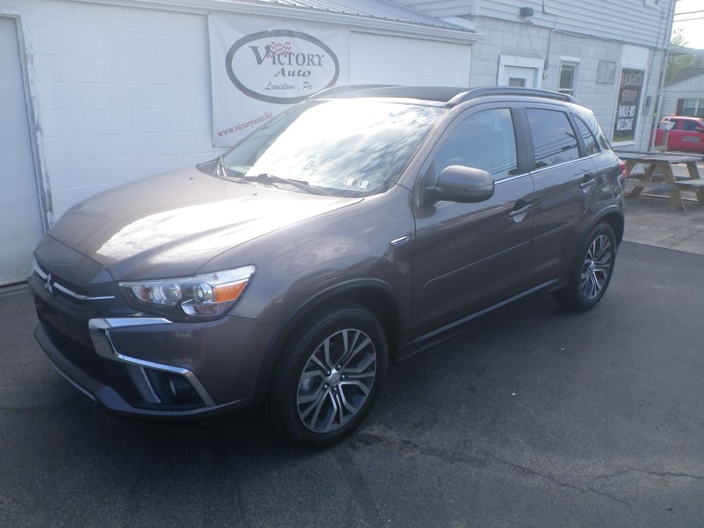 2018 Mitsubishi Outlander Image 2