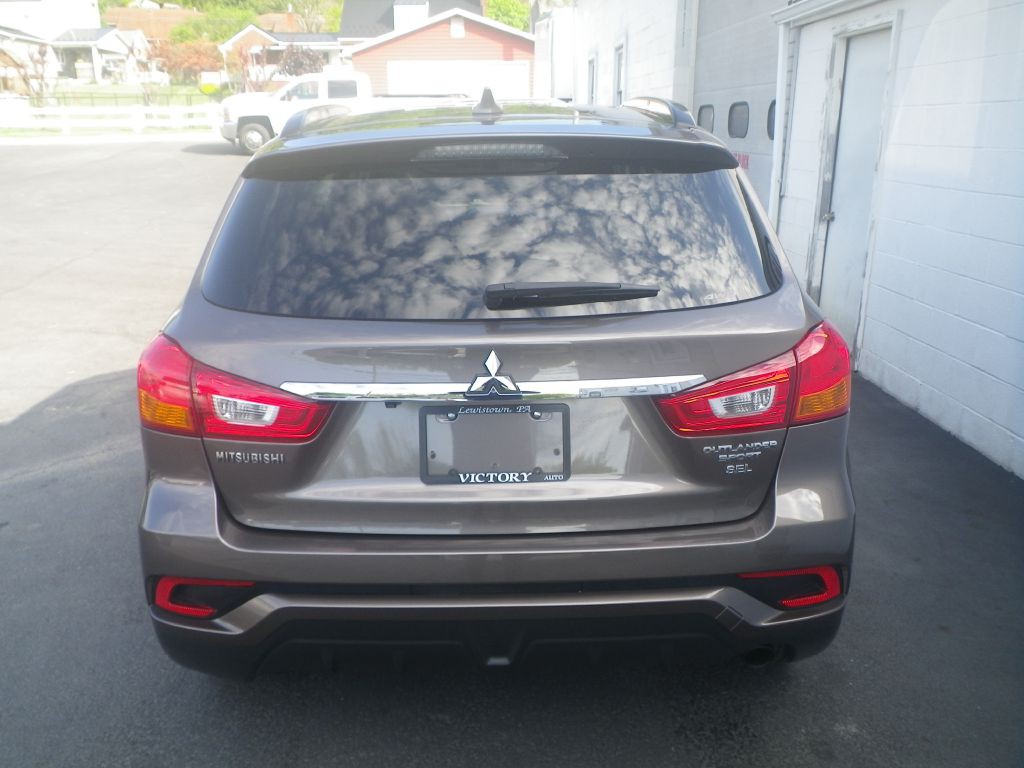 2018 Mitsubishi Outlander Image 5