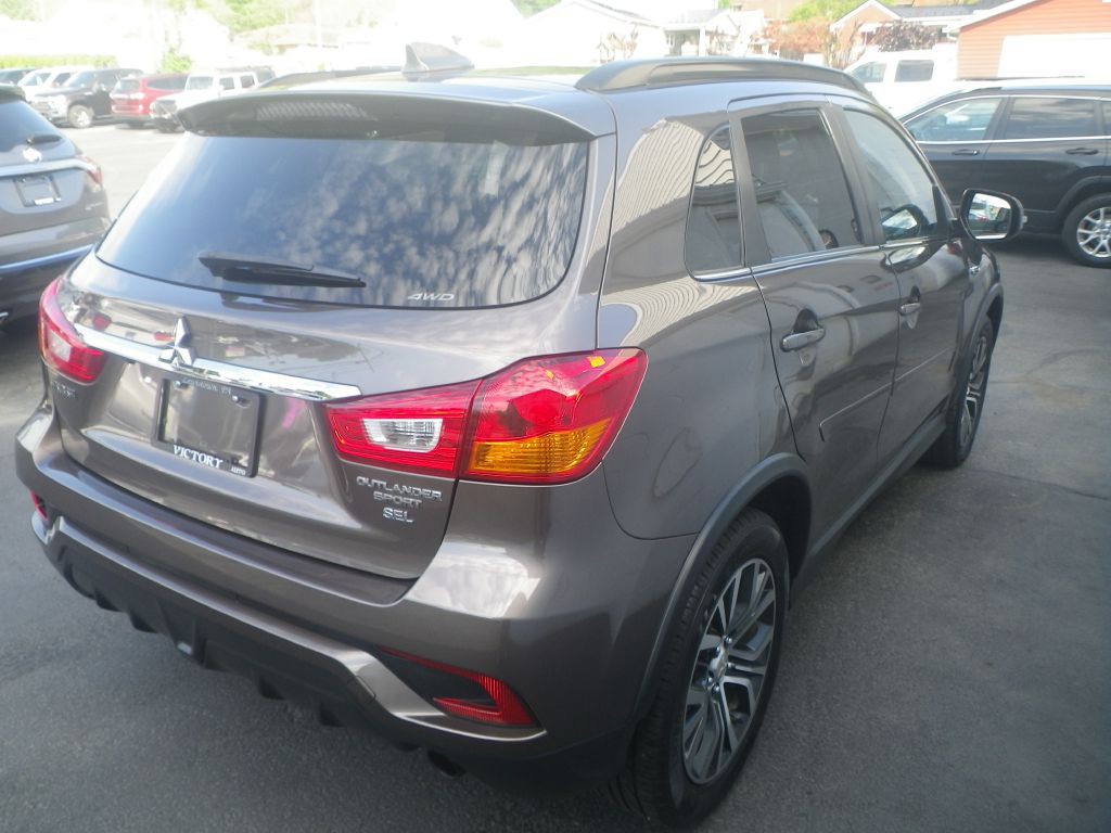 2018 Mitsubishi Outlander Image 6