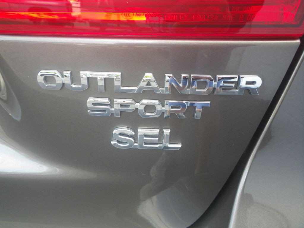 2018 Mitsubishi Outlander Image 7