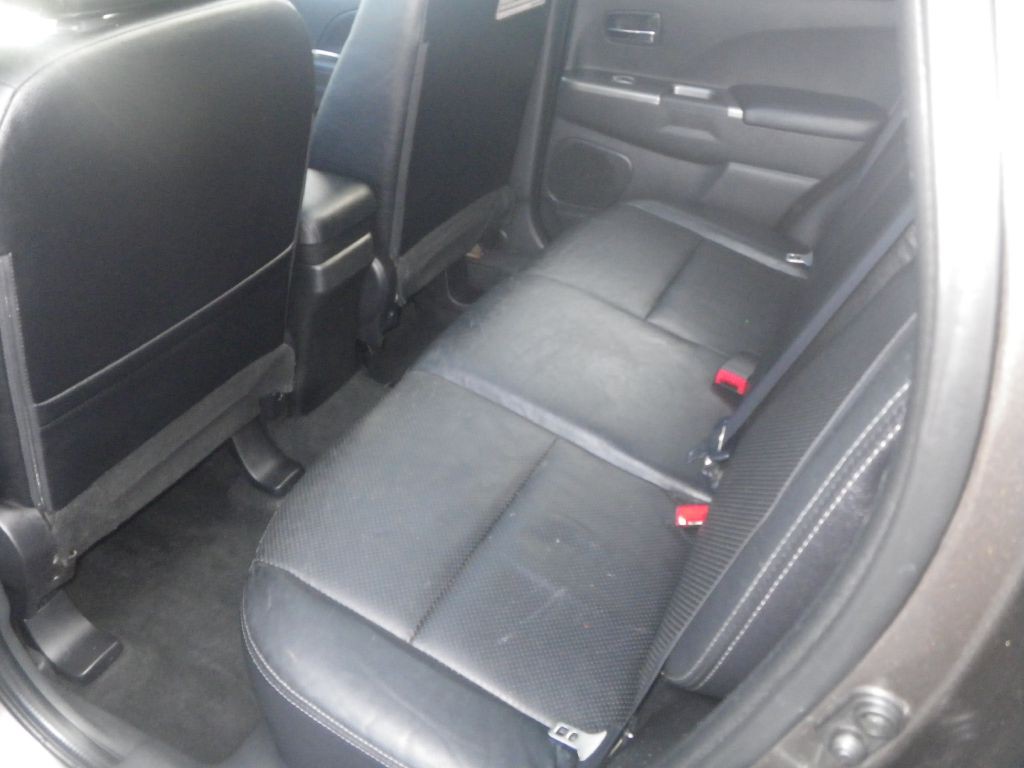 2018 Mitsubishi Outlander Image 10