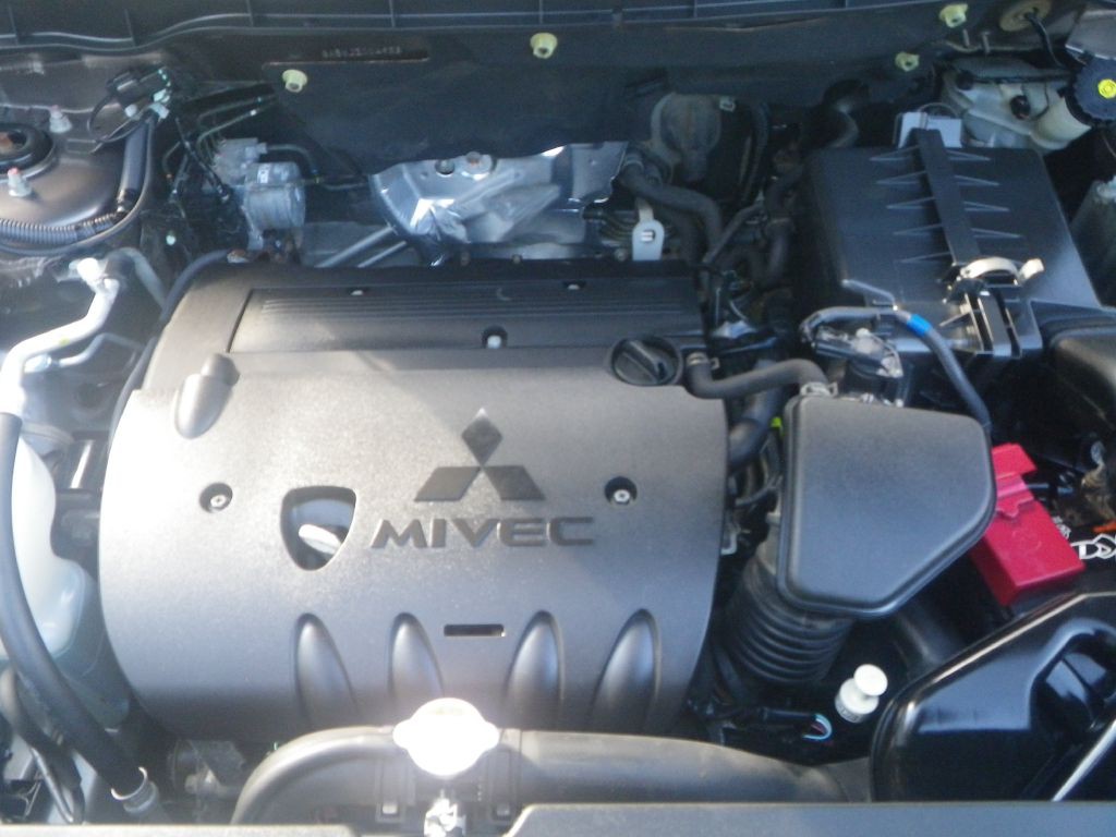 2018 Mitsubishi Outlander Image 21