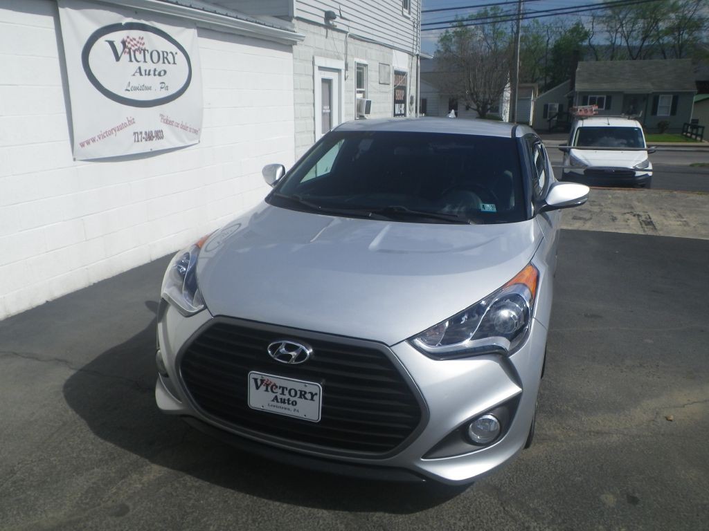 2017 Hyundai Veloster Image 3