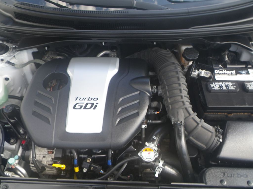 2017 Hyundai Veloster Image 18