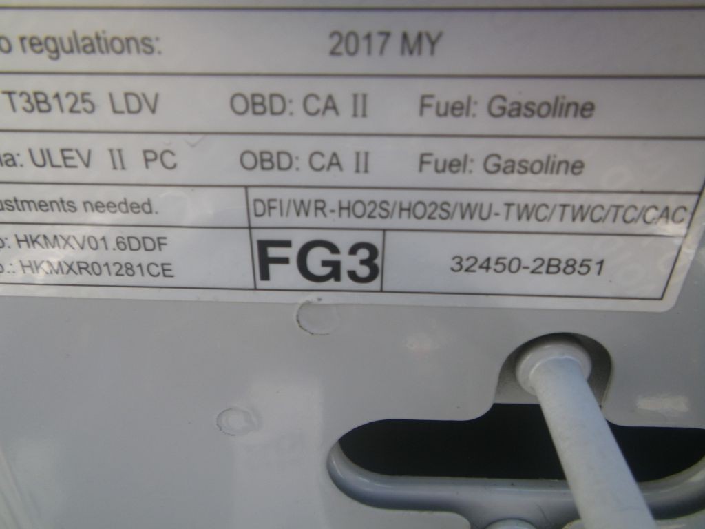 2017 Hyundai Veloster Image 19
