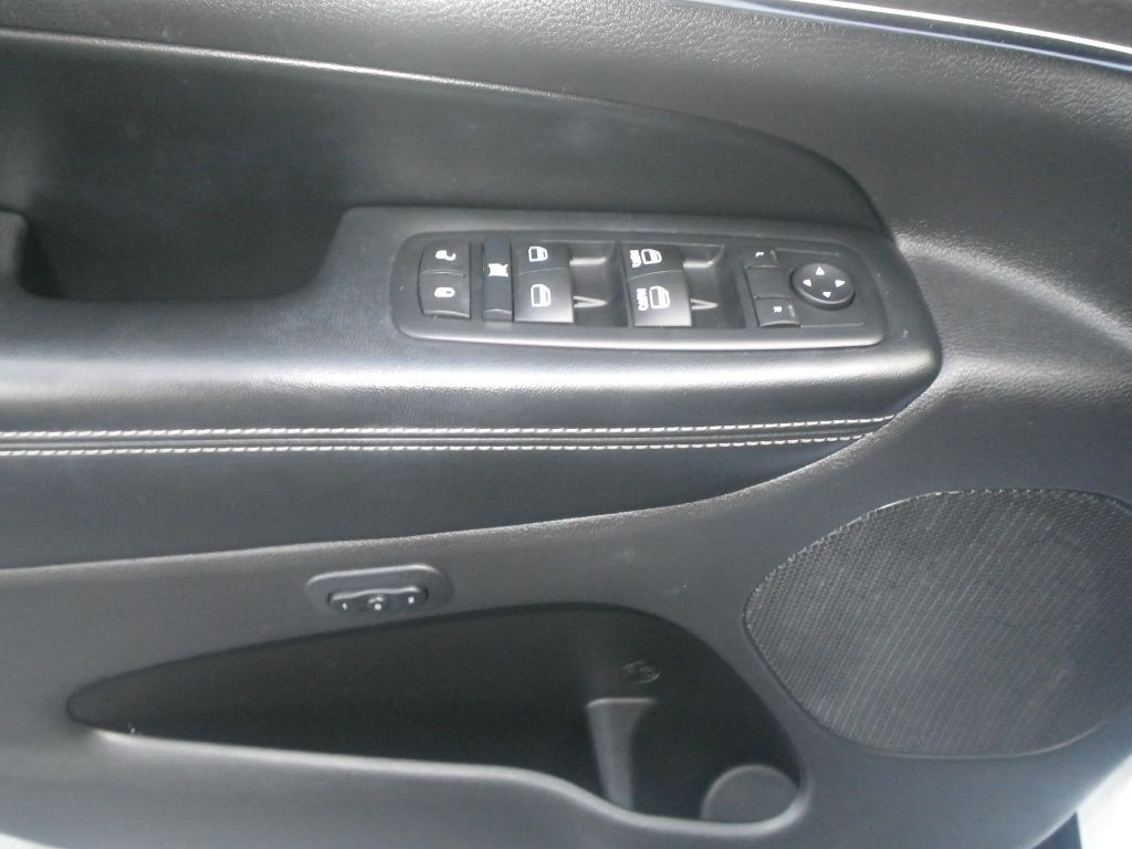 2016 Jeep Grand Cherokee Image 12