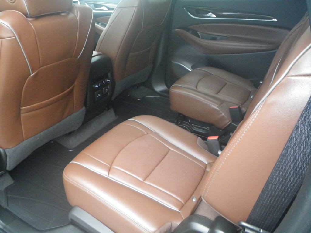 2018 Buick Enclave Image 9