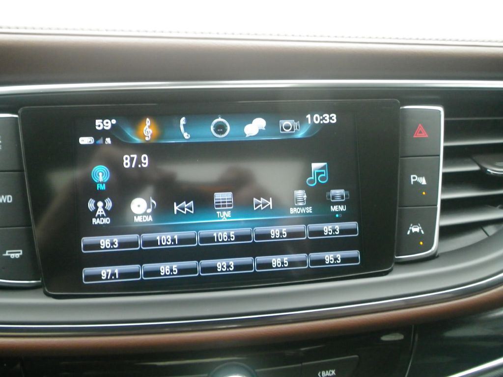 2018 Buick Enclave Image 17