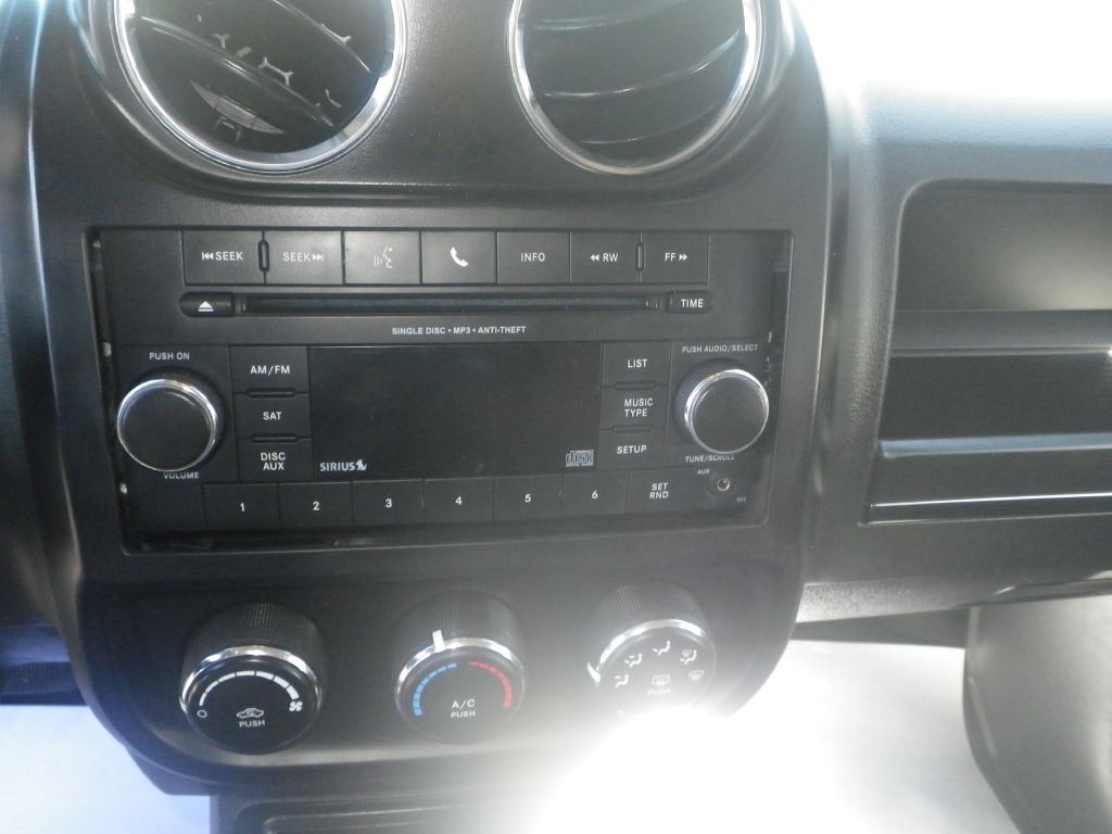 2016 Jeep Patriot Image 12
