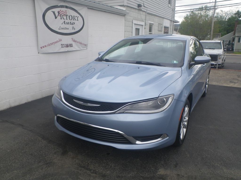 2015 Chrysler 200 Image 3