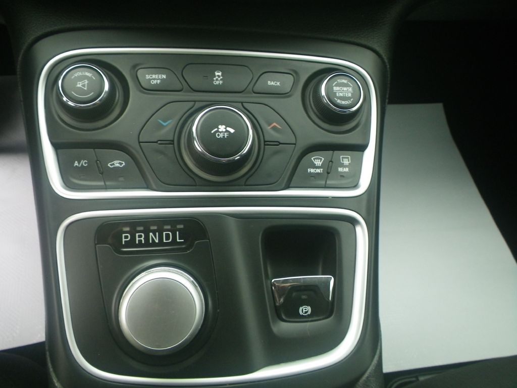 2015 Chrysler 200 Image 14