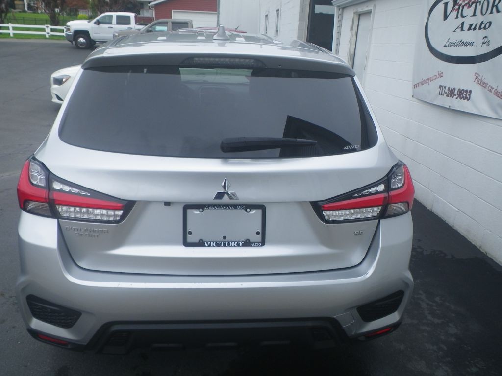 2022 Mitsubishi Outlander Image 5