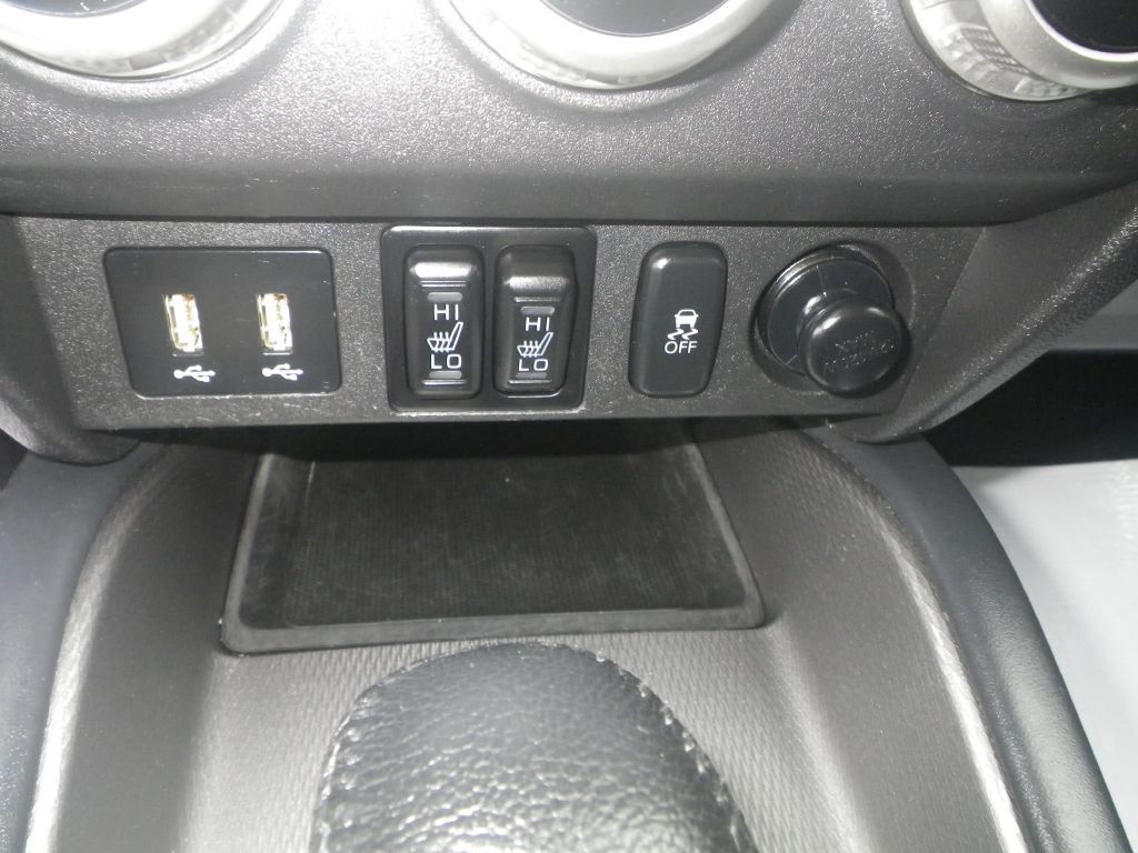 2022 Mitsubishi Outlander Image 14
